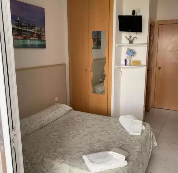 スタンダードルーム, Hostal Alhambra Tarragona