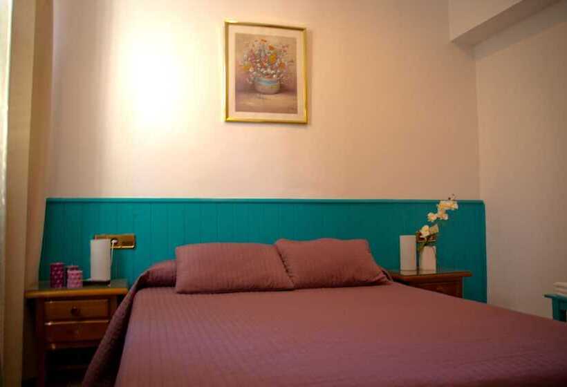 اتاق اکونومی, Hostal La Muralla