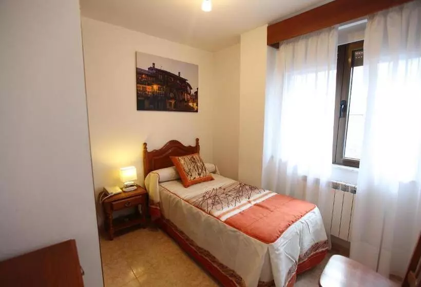 اتاق استاندارد یک نفره, Hostal San Blas