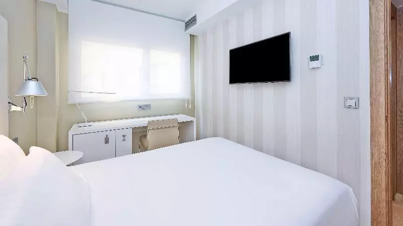 اتاق استاندارد یک نفره, NH Ciudad De Zaragoza