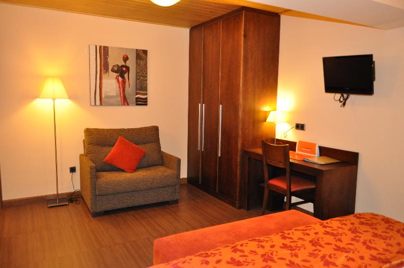 スタンダードトリプルルーム, Solineu