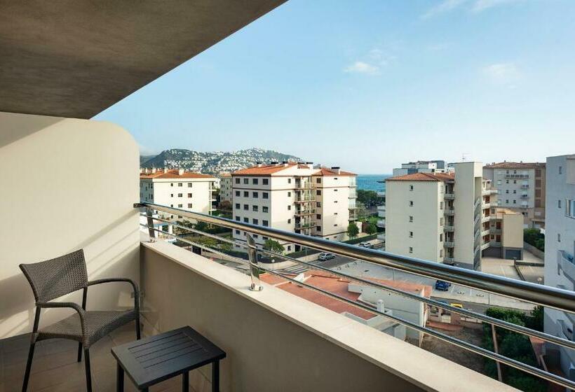 חדר סטנדרט לשלושה עם מרפסת, Spa Mediterraneo Park