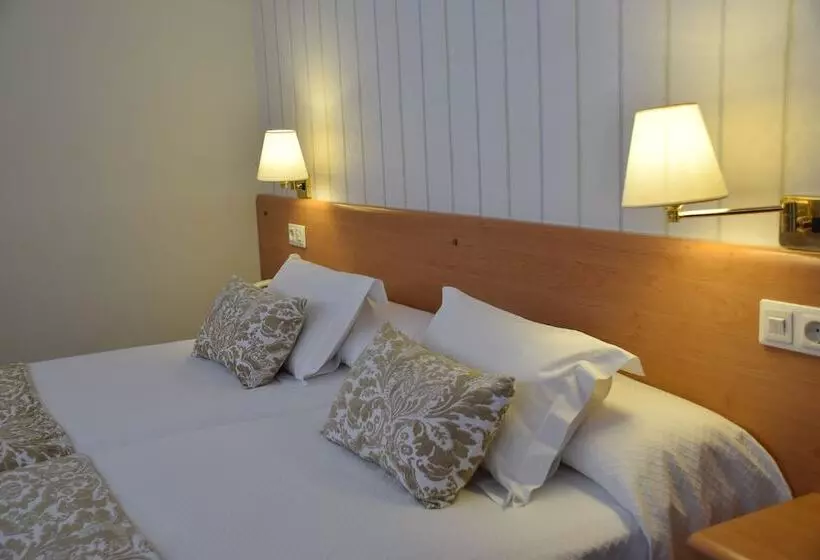 スタンダードトリプルルーム, Hostal Anosa Casa