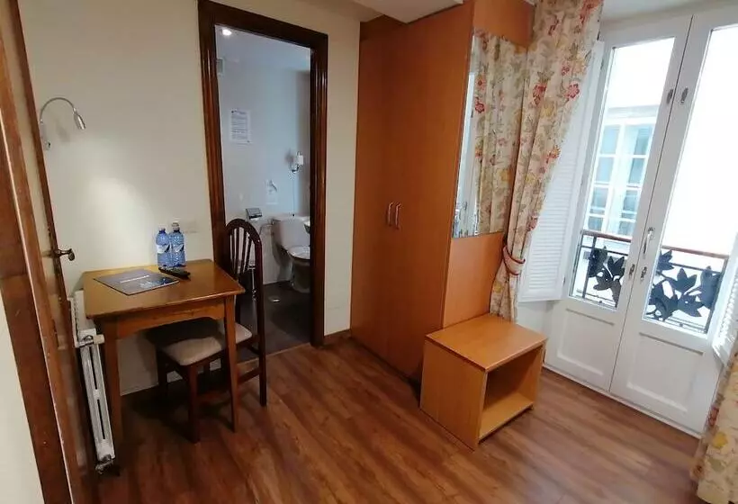 スーペリアールーム, Hostal Anosa Casa