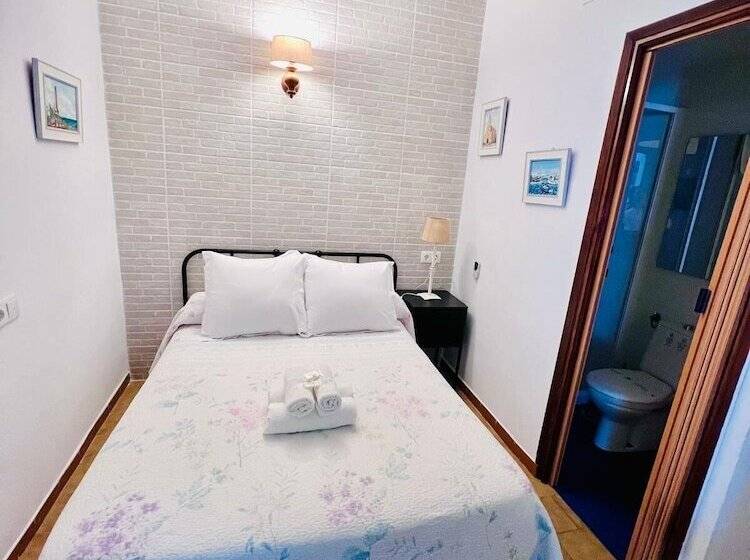 标准单人间, Hostal El Faro