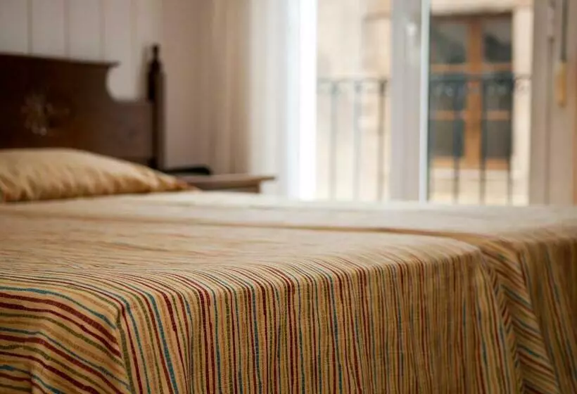 Economy Zimmer, Hostal Fabrellas