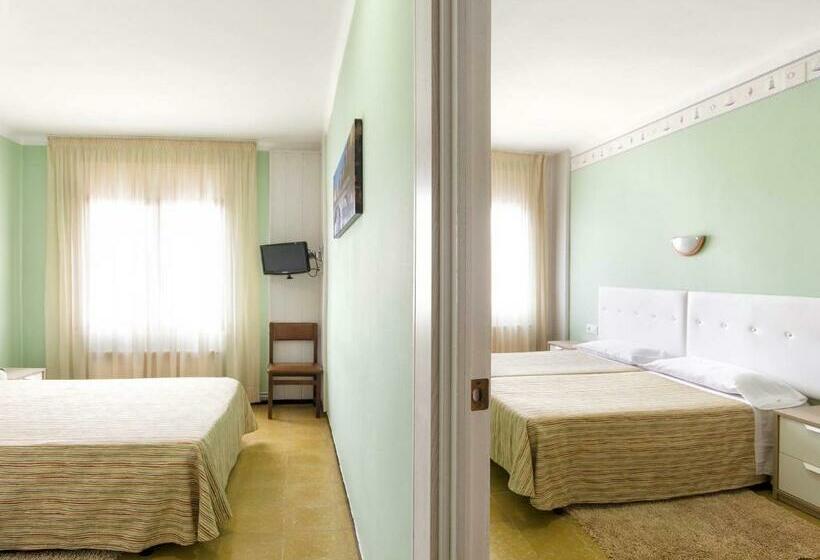 スタンダード４人部屋, Hostal Fabrellas