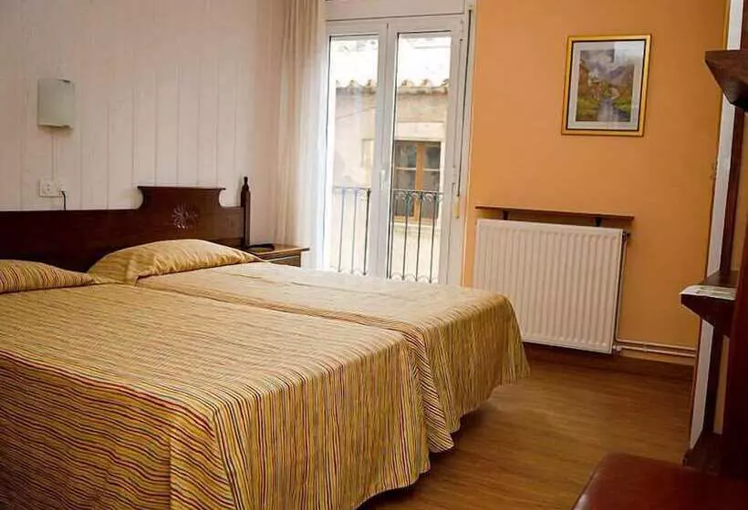 Economy Zimmer, Hostal Fabrellas
