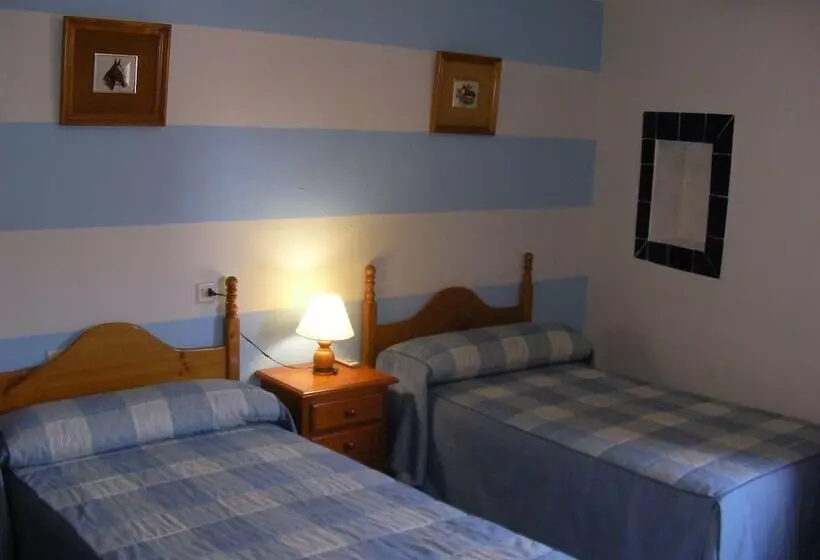 Camera Standard, Hostal Trujillo