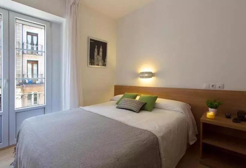 اتاق استاندارد یک نفره, Hostal La Numantina