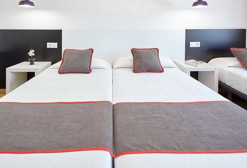 标准三人间, Hostal Mas Ferrer