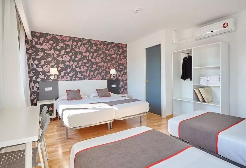 Standaard Vierpersoonskamer, Hostal Mas Ferrer