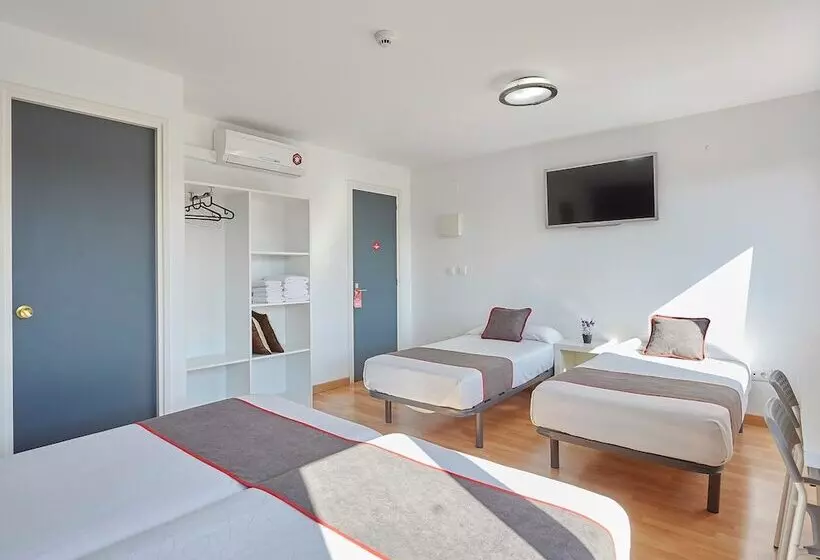 Standaard Vierpersoonskamer, Hostal Mas Ferrer