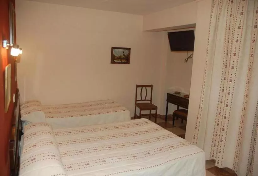 スタンダードトリプルルーム, Hostal Residencia Castilla