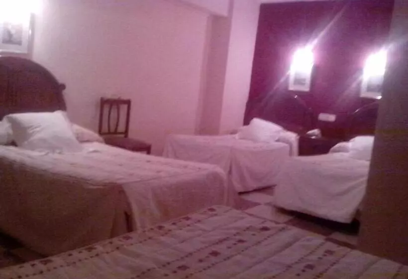 スタンダード４人部屋, Hostal Residencia Castilla