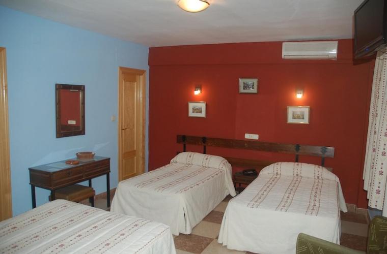 اتاق استاندارد چهار تخته, Hostal Residencia Castilla