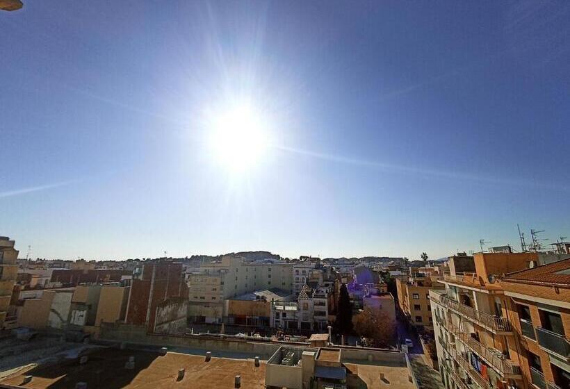 家庭间, Hostal Santa Ana