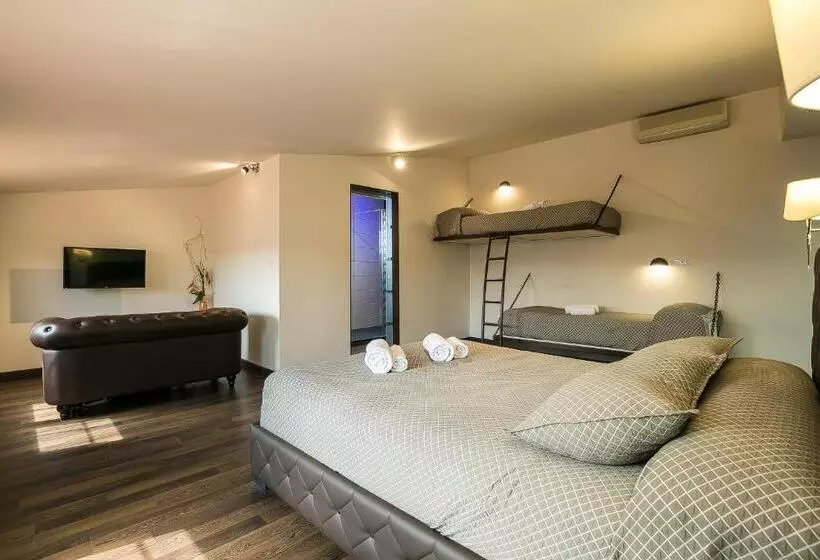 Quarto Familiar, Montmar