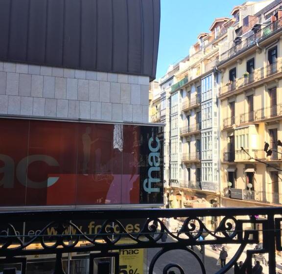Standart Oda, Pension La Perla