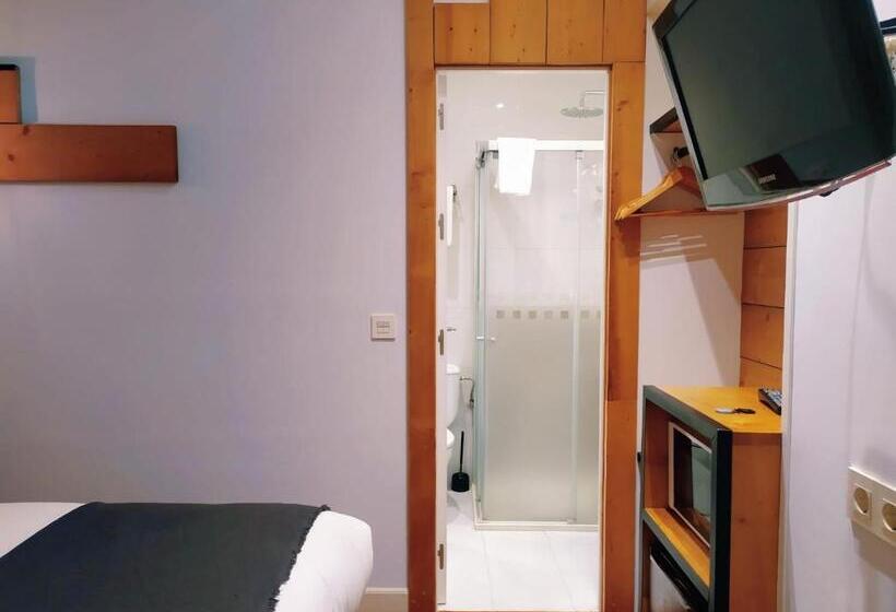 غرفة إقتصادية, Pension La Perla