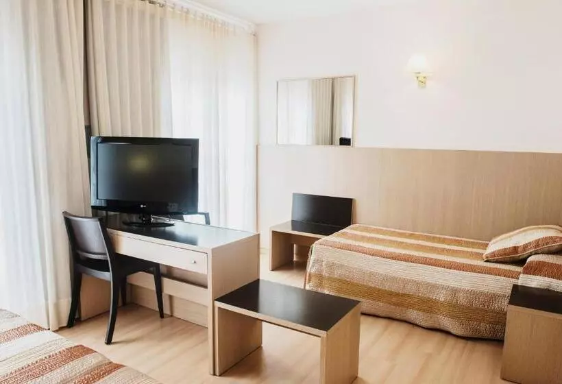 Habitació Triple Estàndard, Santa Anna