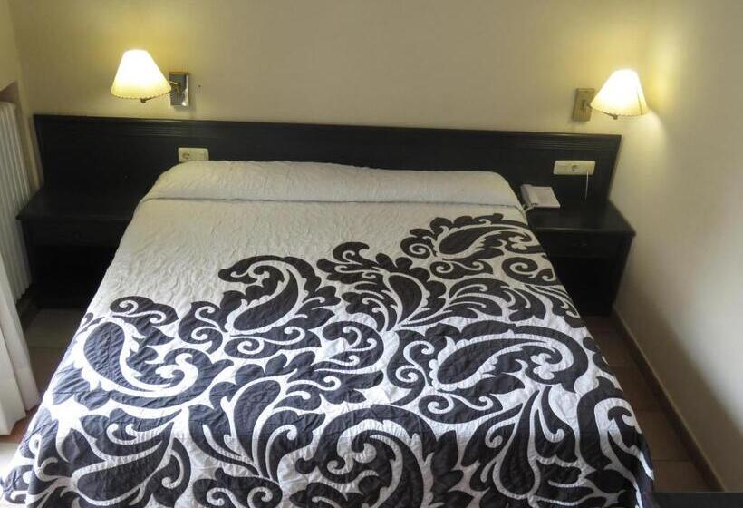 غرفة إقتصادية فردية, Santa Anna