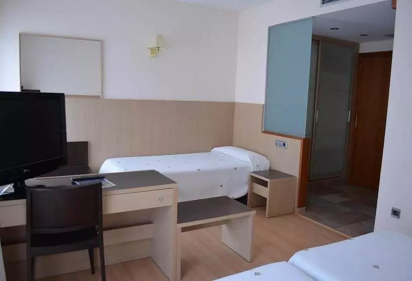 Habitació Triple Estàndard, Santa Anna
