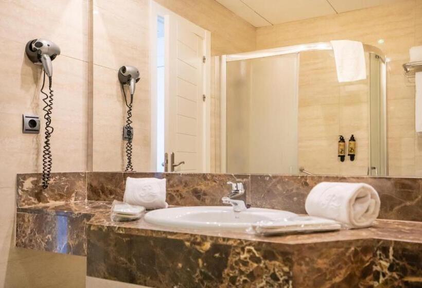 Quarto Triplo Estandar, Spa Cádiz Plaza