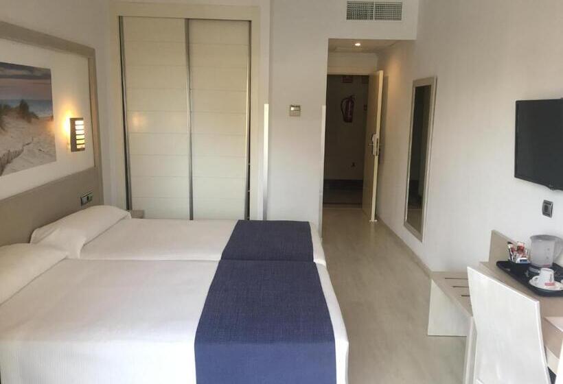 Quarto Triplo Estandar, Spa Cádiz Plaza