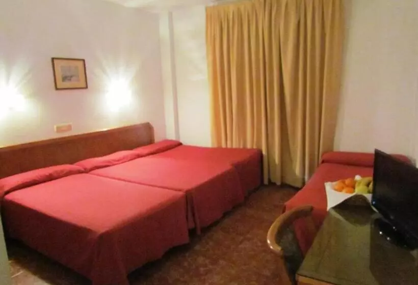 ファミリールーム, Complejo Hotelero Saga