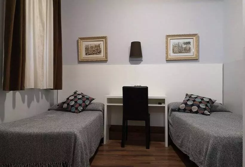 اتاق استاندارد اینتریور, Hostal Lesseps