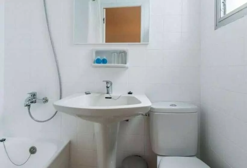 Cameră Standard Individuală, Hostal Menurka