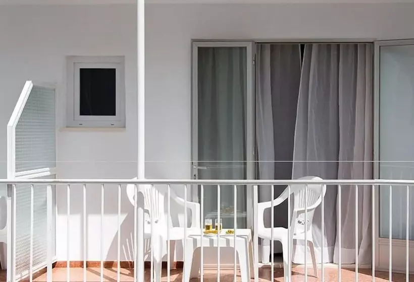 Habitación Superior con Terraza, Hostal Menurka