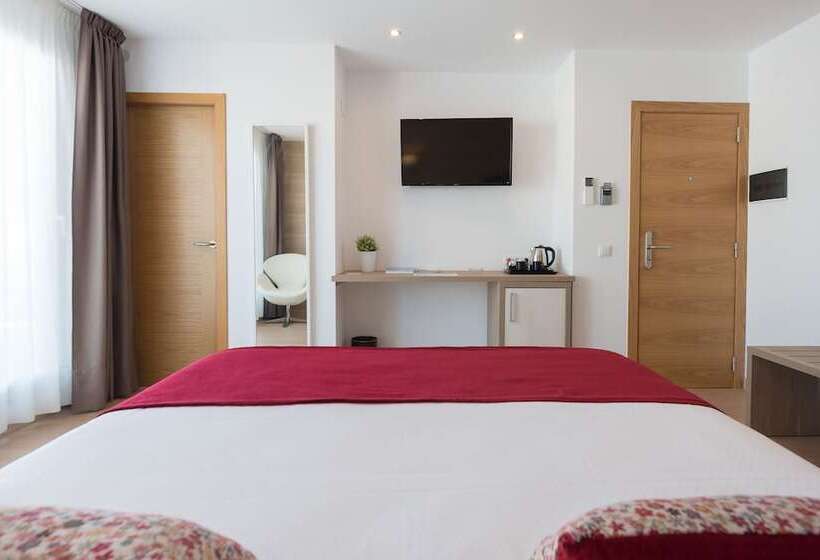 Номер Deluxe, Hostal Menurka