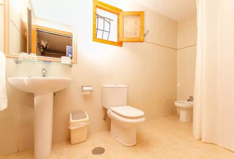 اتاق استاندارد سه نفره, Hostal San Juan