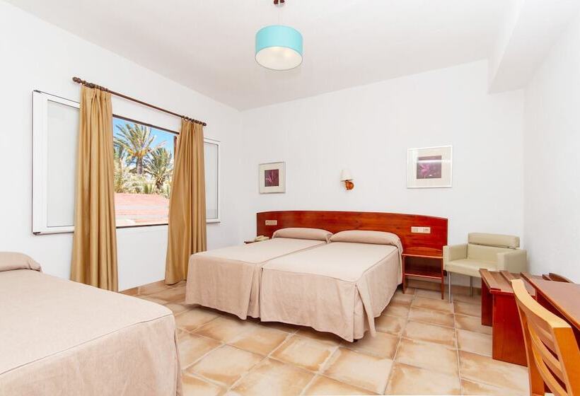 Номер Стандарт Трехместный, Hostal San Juan