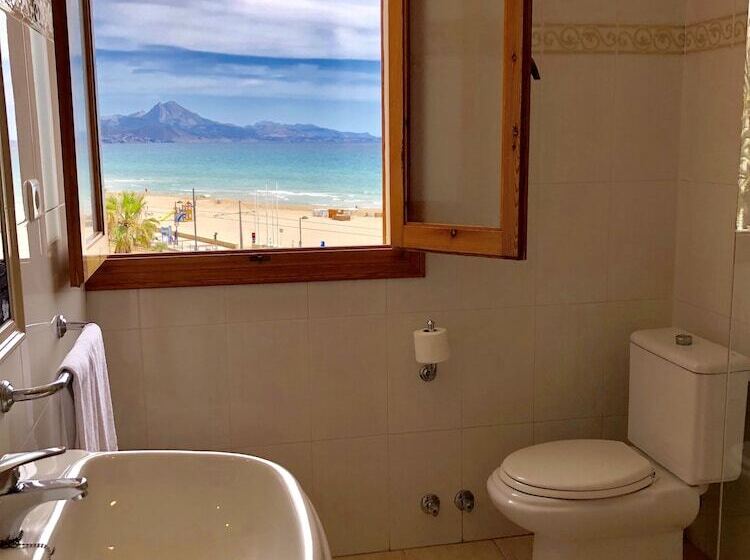 Семейный Номер, Hostal San Juan