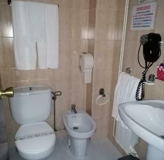 غرفة قياسية, Hostal Adelia