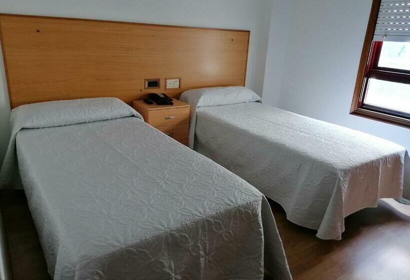 غرفة قياسية, Hostal Adelia