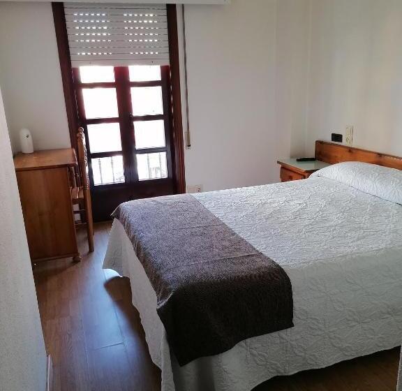 غرفة قياسية, Hostal Adelia