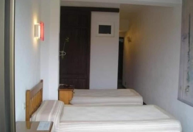 اتاق استاندارد با چشمانداز دریا, Hostal Can Jordi