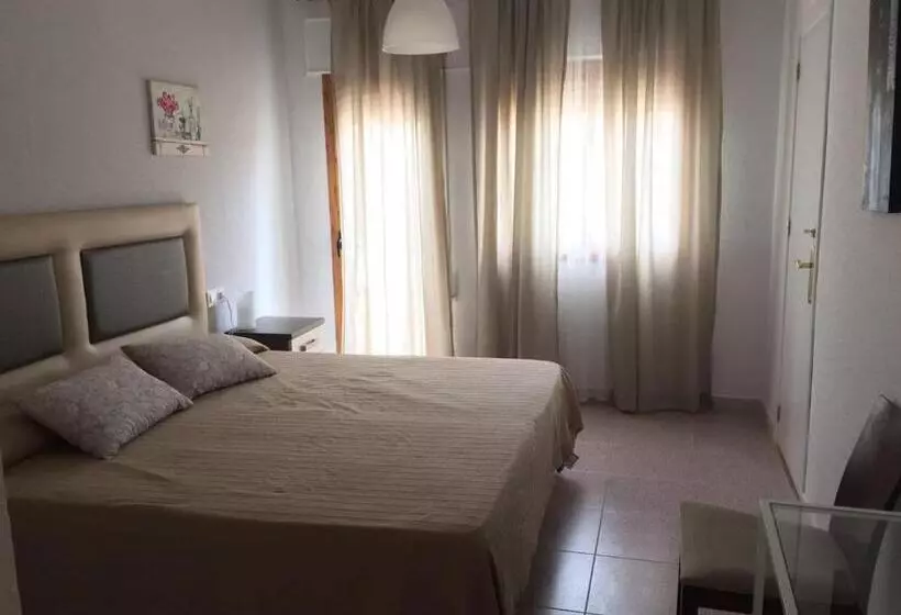 ファミリールーム, Hostal El Perejil