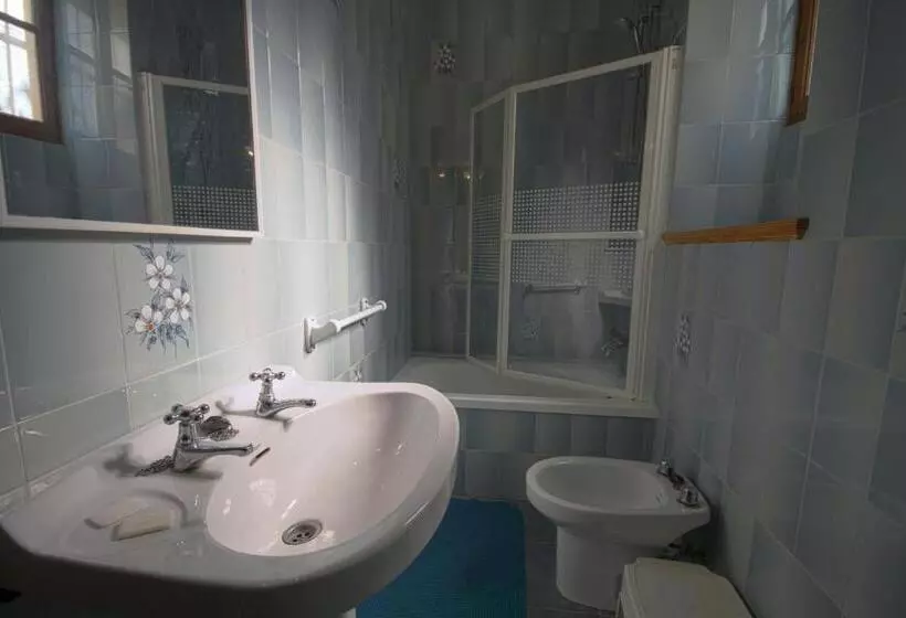 Quarto Standard Casa de Banho Partilhada, Hostal Miramar