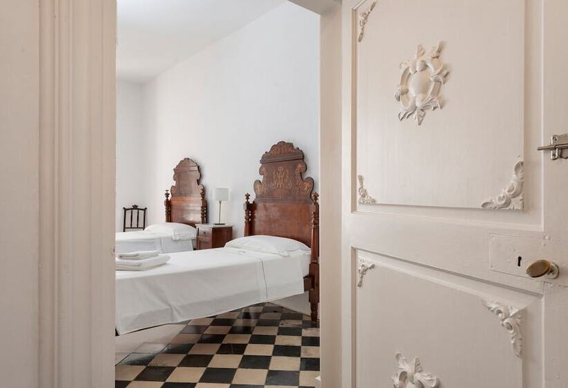 اتاق استاندارد با سرویس بهداشتی مشترک, Hostal Pons