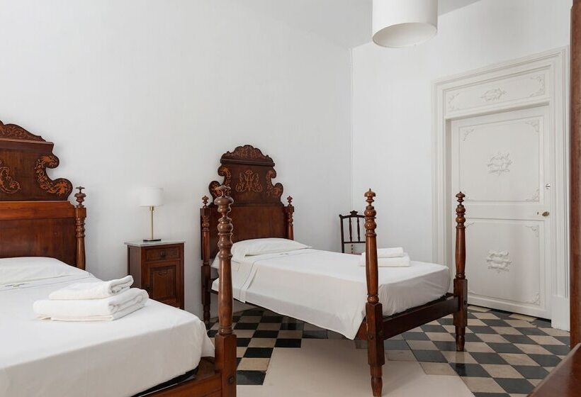 Номер Стандарт Совместная Ванная, Hostal Pons