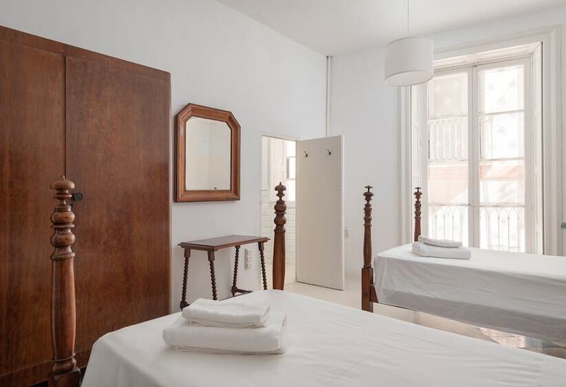 اتاق استاندارد, Hostal Pons