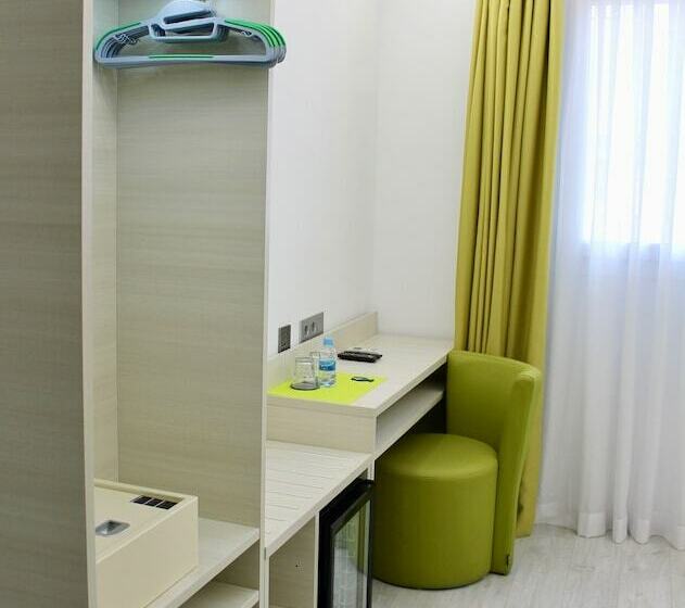 스탠다드 룸 킹사이즈 침대, Rambla Alicante