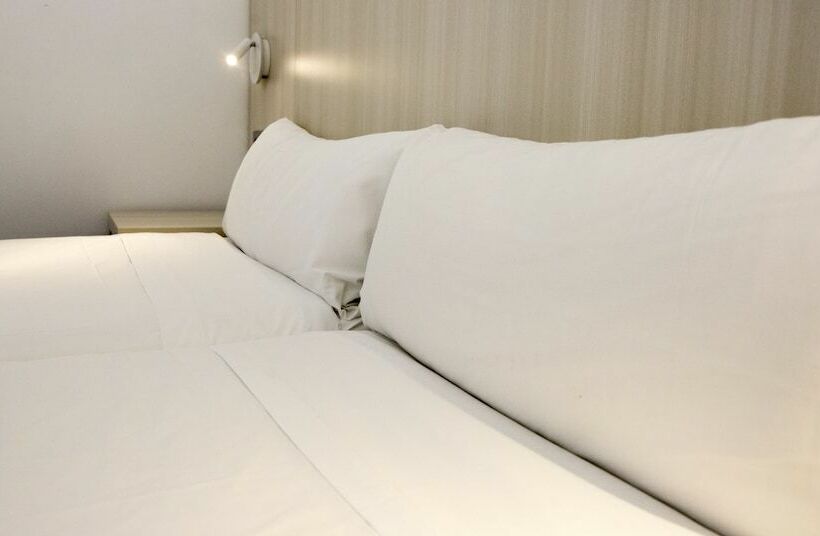 스탠다드 룸 킹사이즈 침대, Rambla Alicante