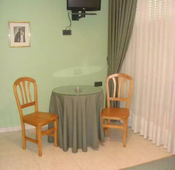 اتاق استاندارد, Hostal Serpol