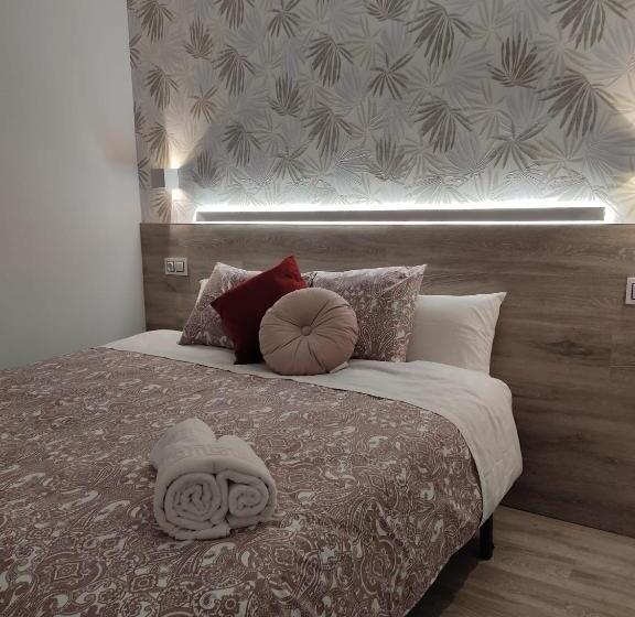 اتاق استاندارد, Hostal Alfaro